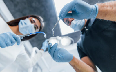 Beneficios de las limpiezas dentales profesionales: ¡Descubre por qué son esenciales para tu salud!